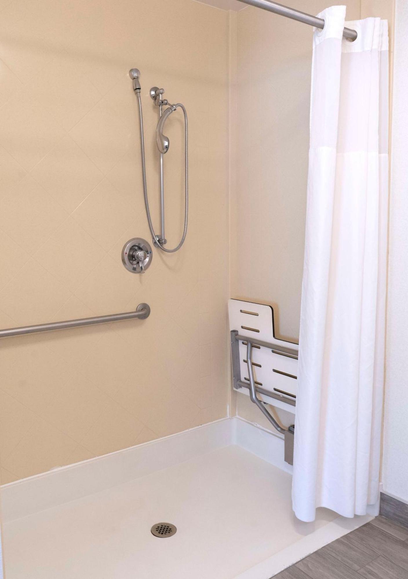 Hampton Inn & Suites Seal Beach Ngoại thất bức ảnh